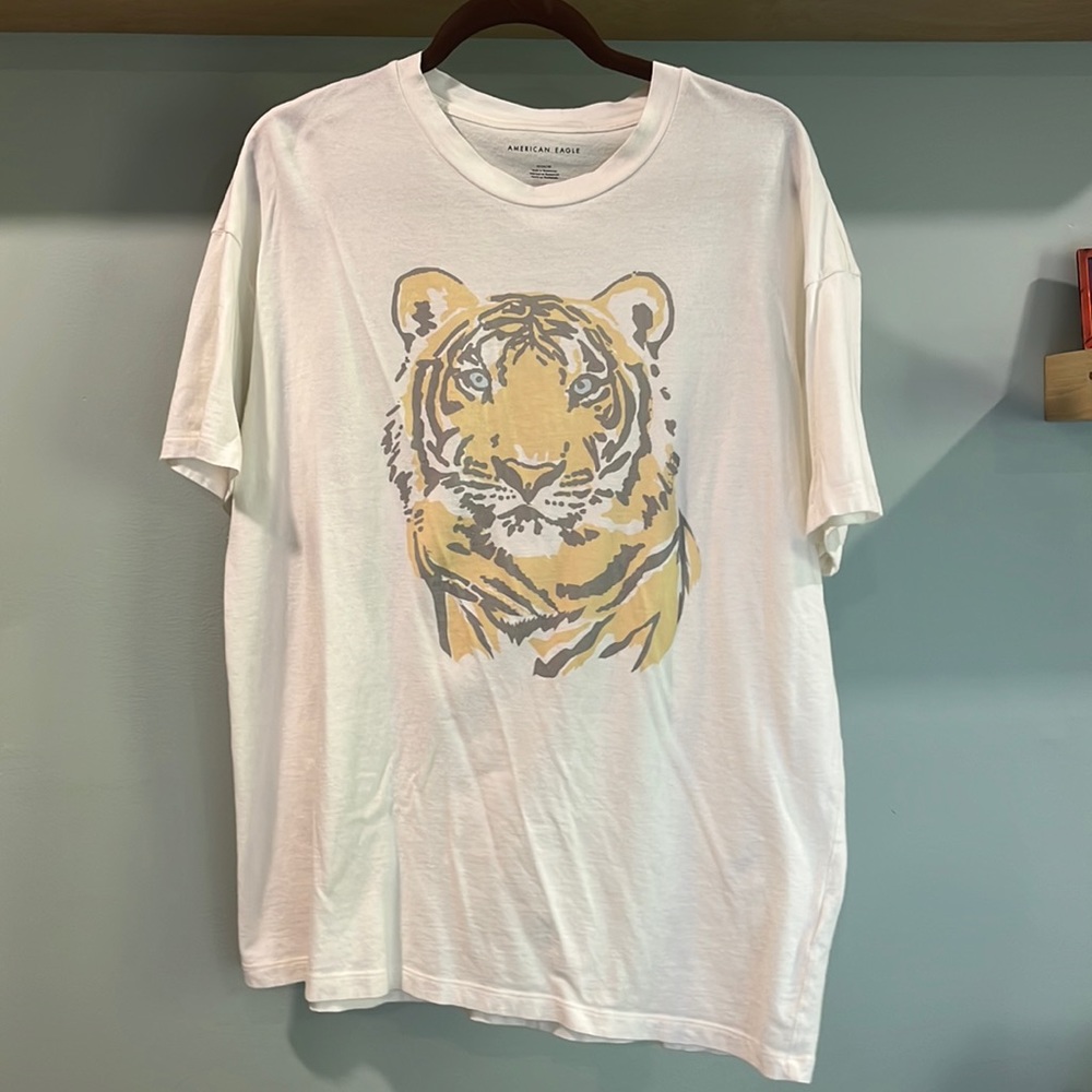 Oversized tiger graphic tee